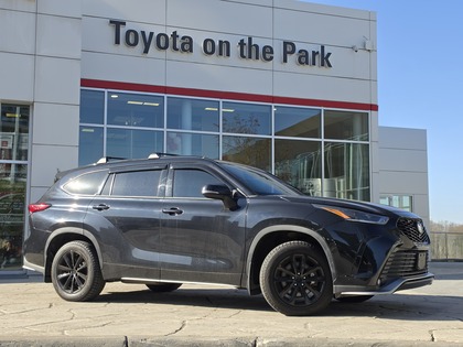 used 2021 Toyota Highlander car, priced at $40,995