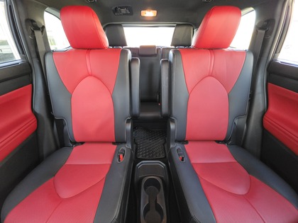 used 2021 Toyota Highlander car, priced at $40,995