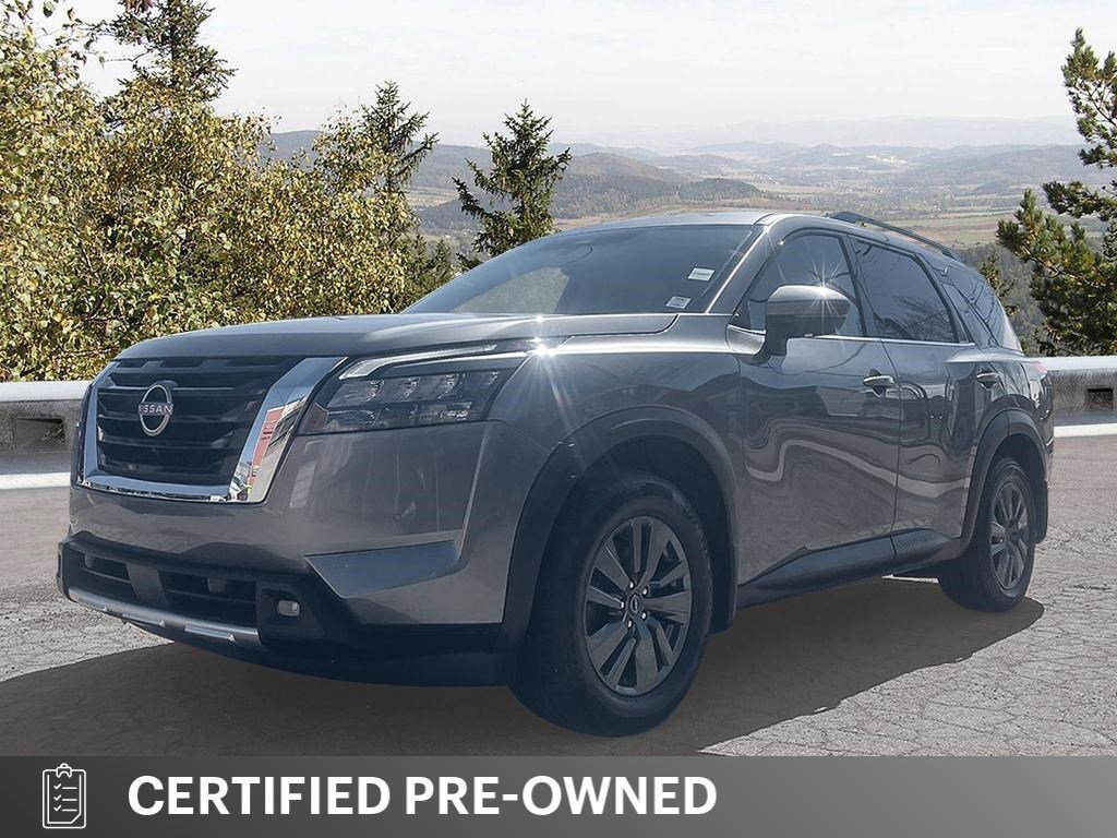 2024 Nissan Pathfinder SV