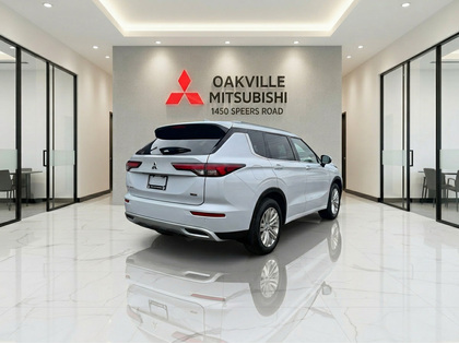 used 2024 Mitsubishi Outlander car, priced at $32,950
