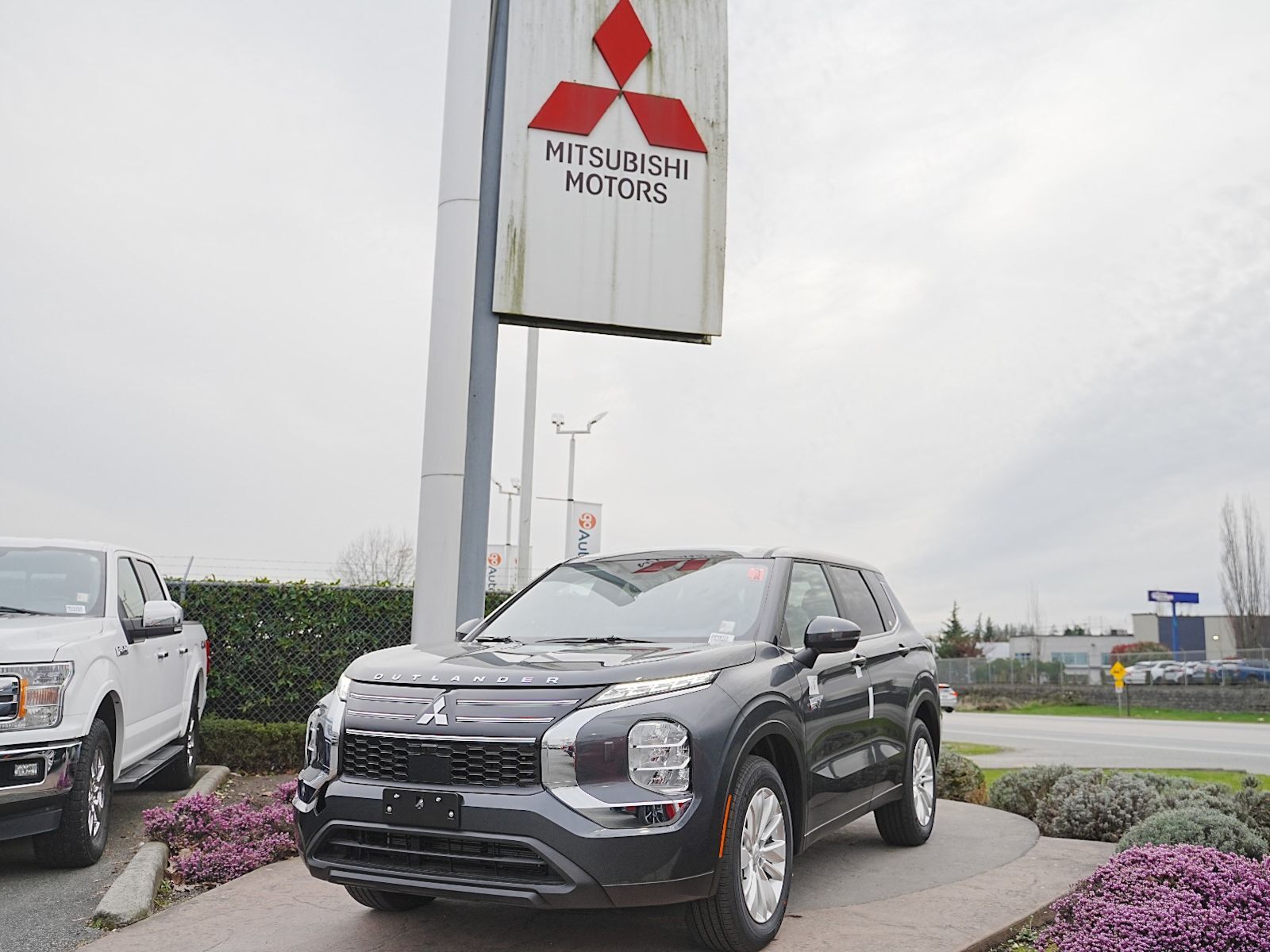 2026 Mitsubishi Outlander PHEV