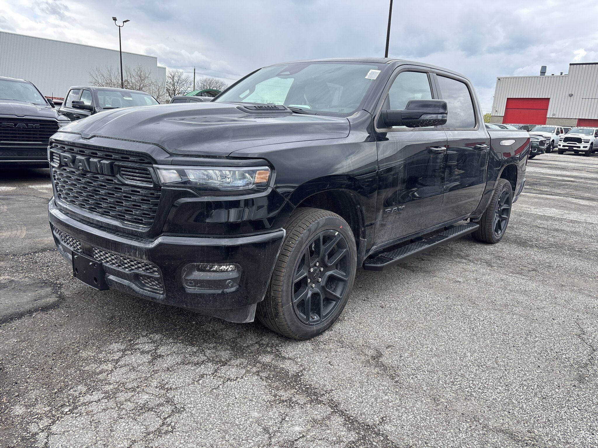 2026 RAM 1500 Sport 4x4 Crew Cab 5'7" Box Truck