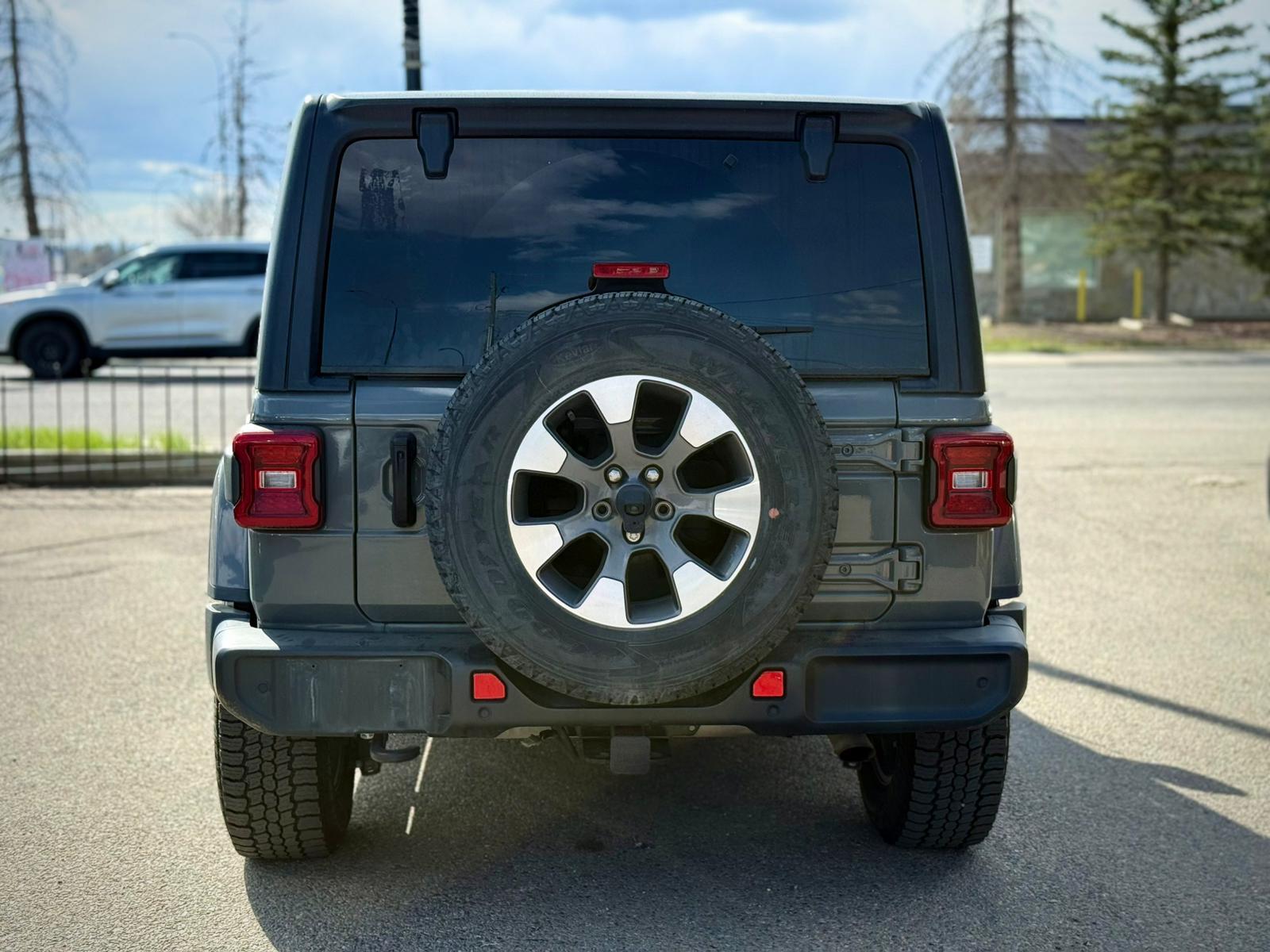 2021 Jeep Wrangler — view 5