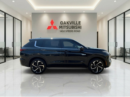 used 2024 Mitsubishi Outlander car, priced at $32,950
