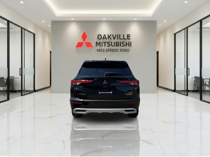 used 2024 Mitsubishi Outlander car, priced at $32,950
