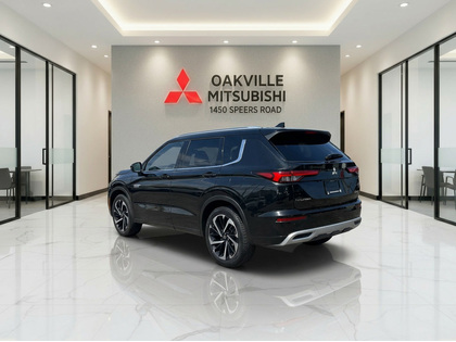 used 2024 Mitsubishi Outlander car, priced at $32,950