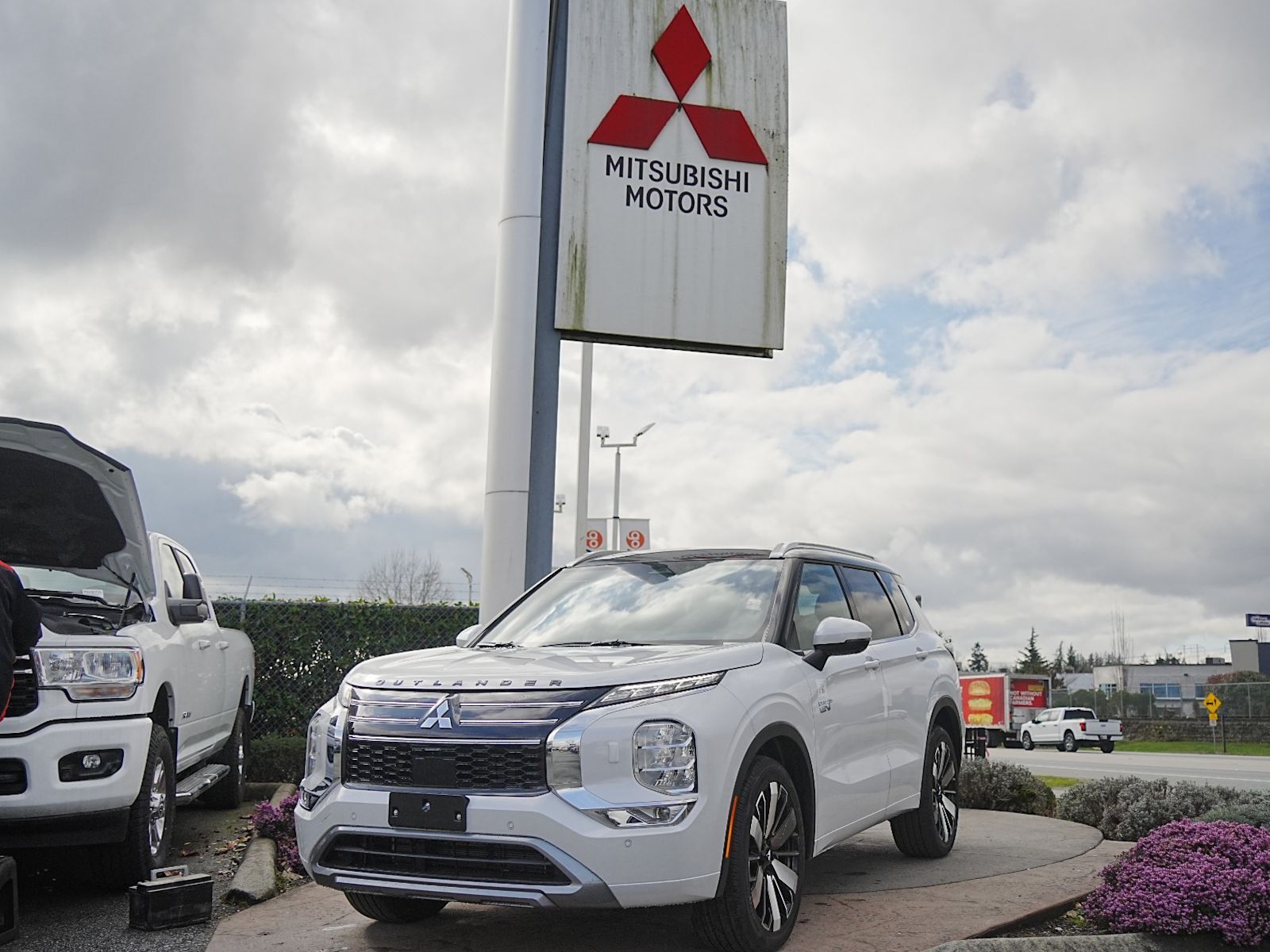 2026 Mitsubishi Outlander PHEV
