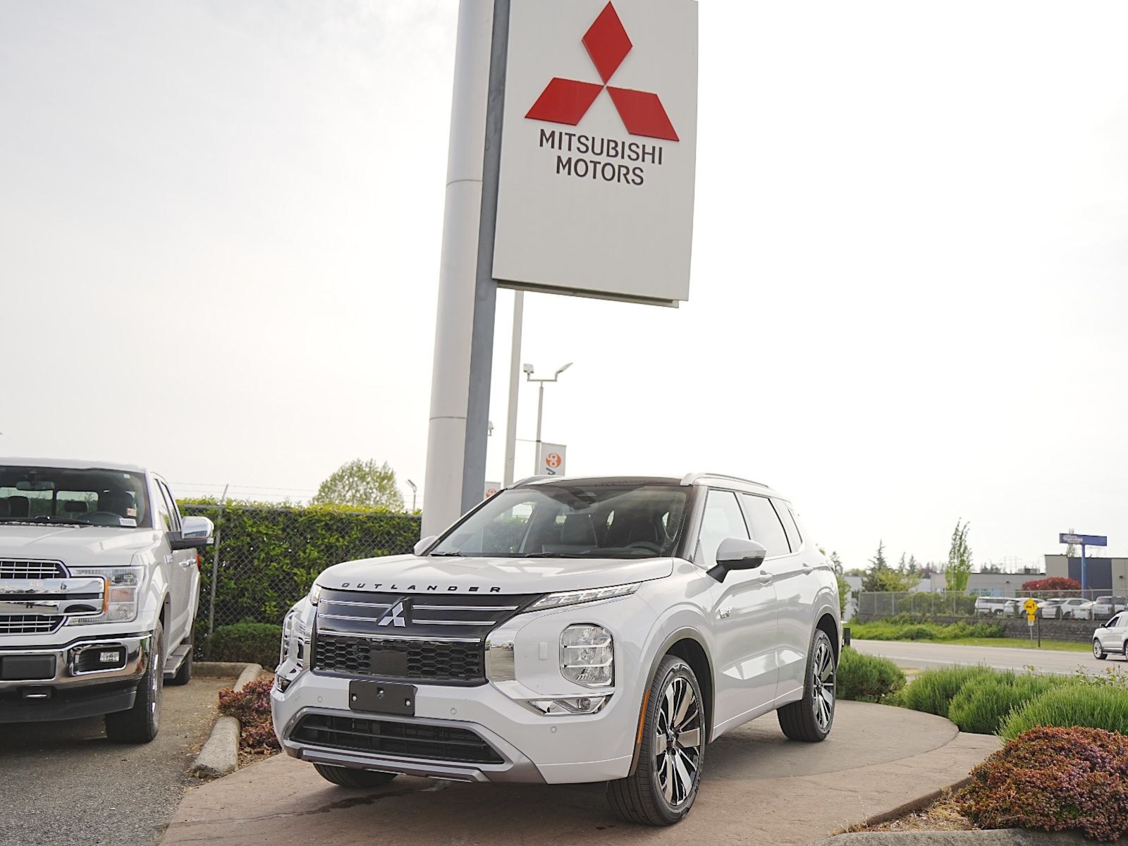 2026 Mitsubishi Outlander PHEV
