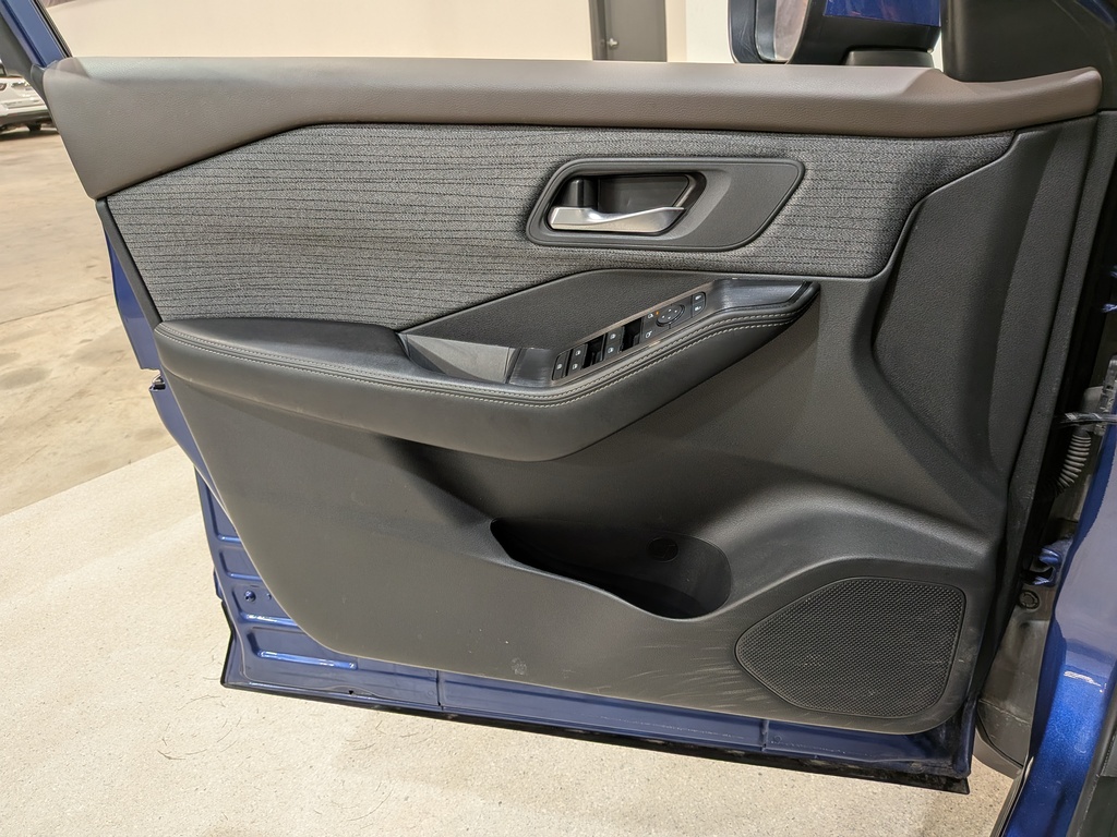 Nissan Rogue 2023