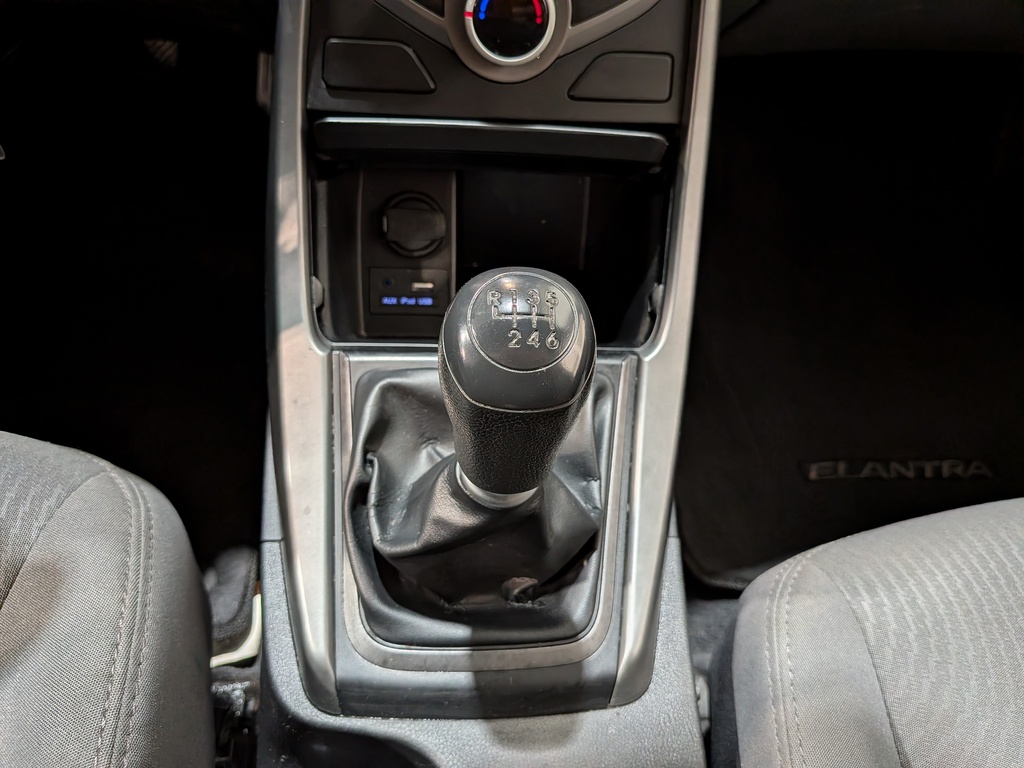 Hyundai Elantra 2015