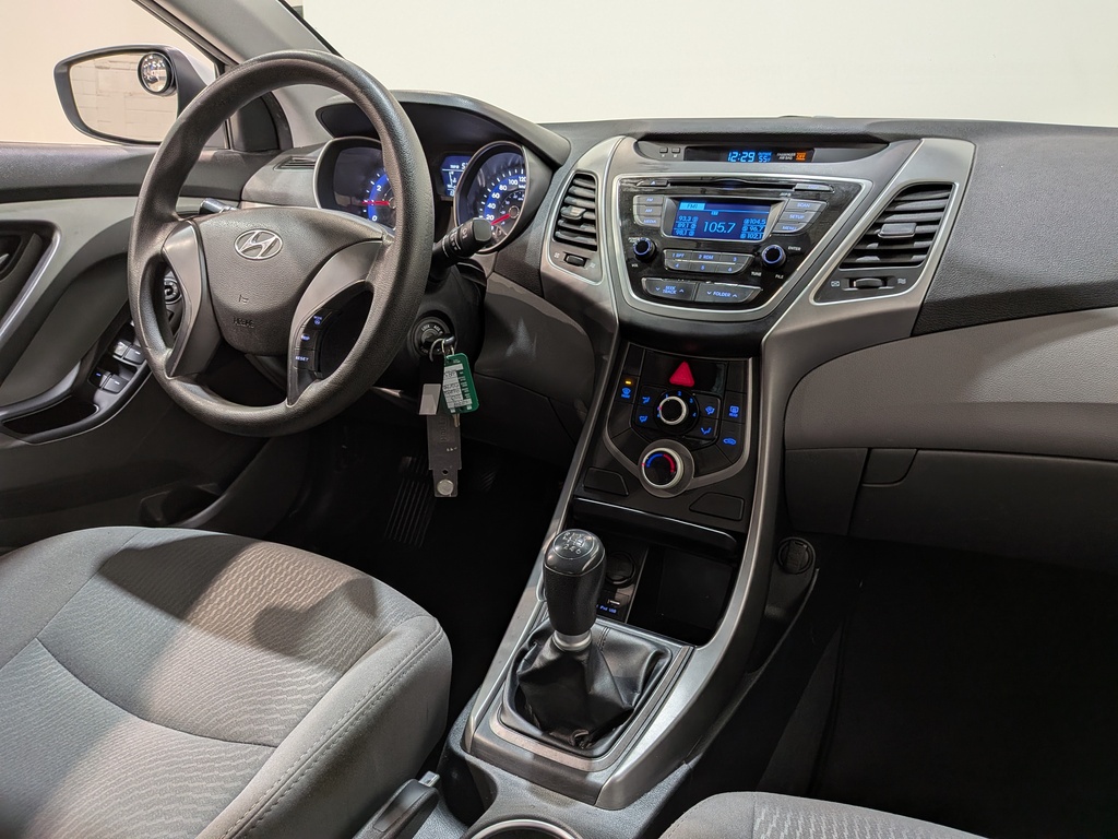 Hyundai Elantra 2015