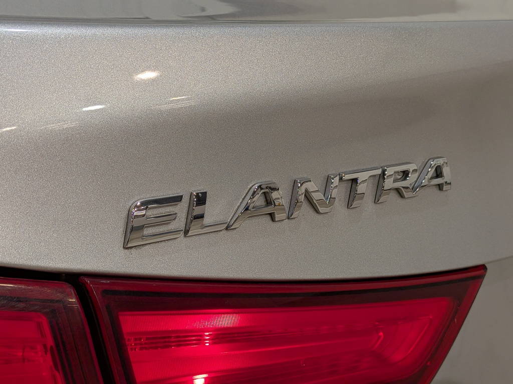 Hyundai Elantra 2015
