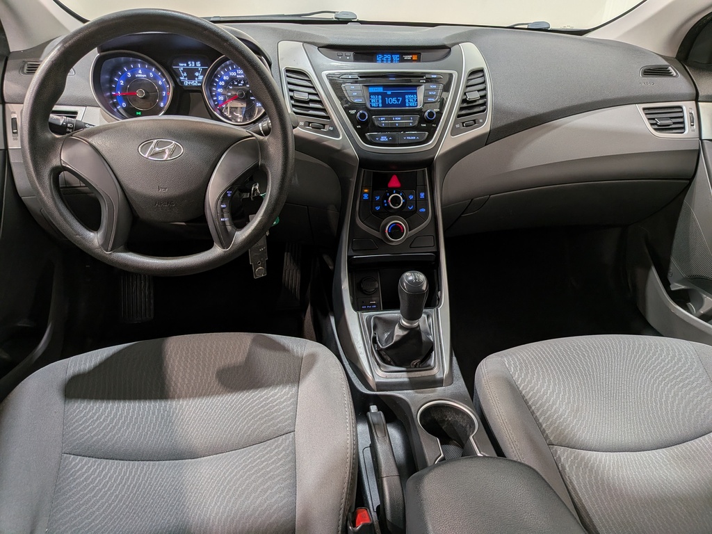 Hyundai Elantra 2015