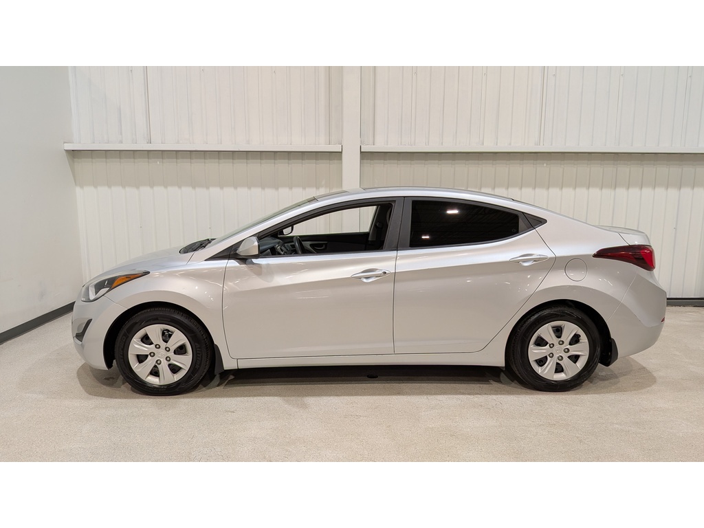 Hyundai Elantra 2015