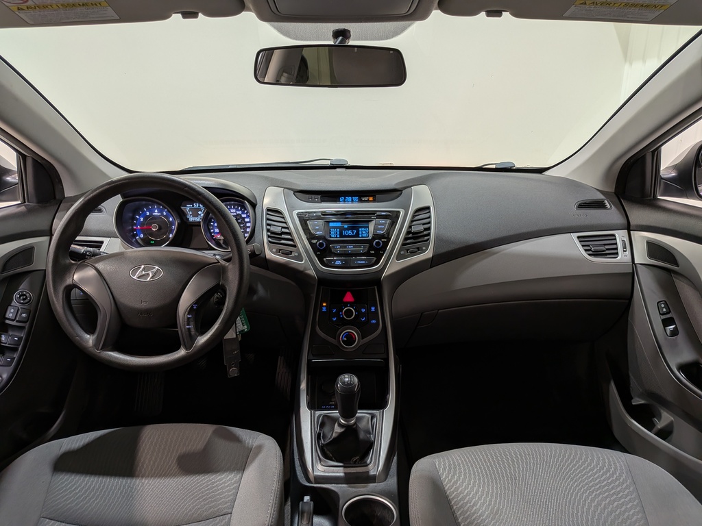 Hyundai Elantra 2015
