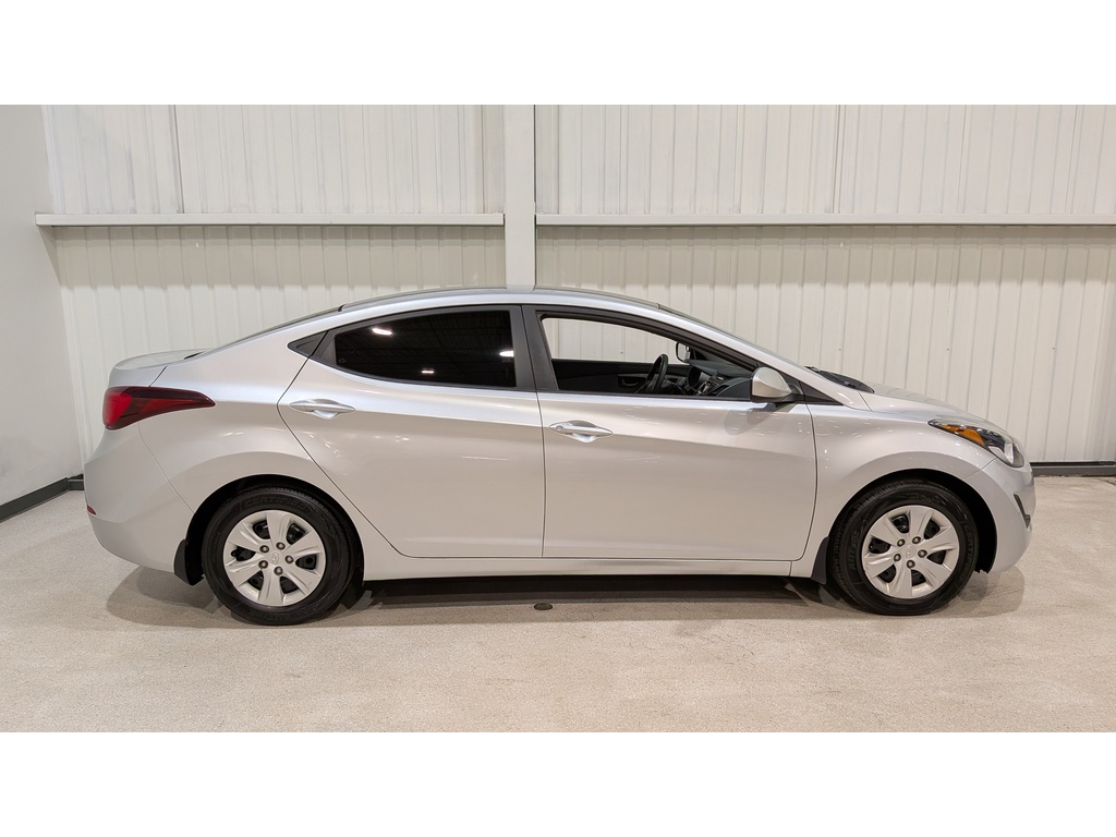 Hyundai Elantra 2015