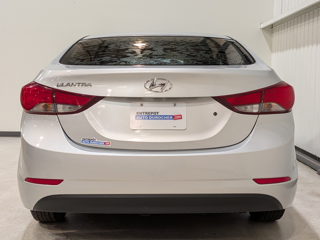 Hyundai Elantra 2015