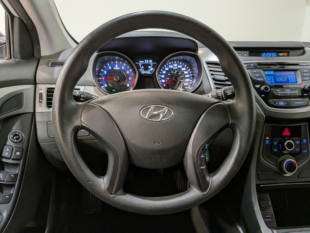 Hyundai Elantra 2015