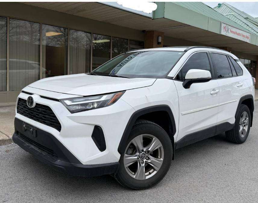 White 2022 Toyota RAV4 XLE AWD SUV / Crossover All-Wheel Drive 8-Speed Automatic