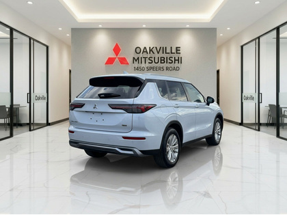 used 2025 Mitsubishi Outlander car, priced at $35,950