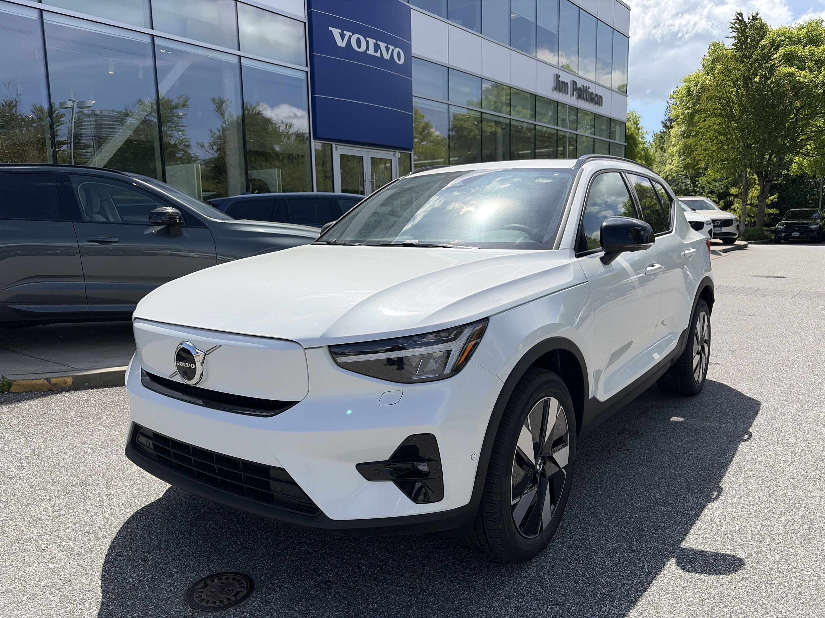 White 2026 Volvo EX40 Twin Plus AWD SUV / Crossover All-Wheel Drive Automatic