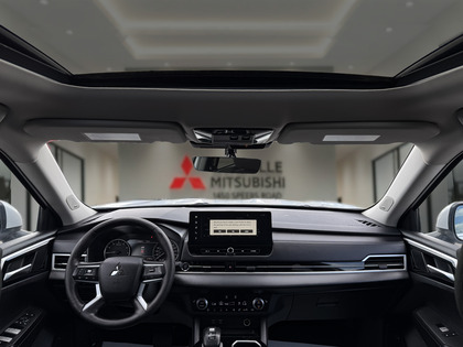 used 2025 Mitsubishi Outlander car, priced at $35,950