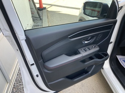 used 2023 Honda Pilot car, priced at $50,900
