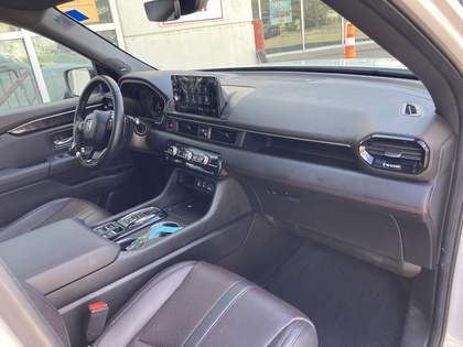 used 2023 Honda Pilot car, priced at $50,900