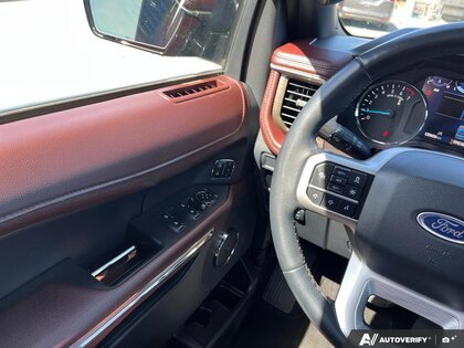 used 2024 Ford Expedition car, priced at $59,999