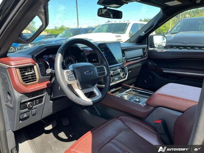 used 2024 Ford Expedition car, priced at $59,999