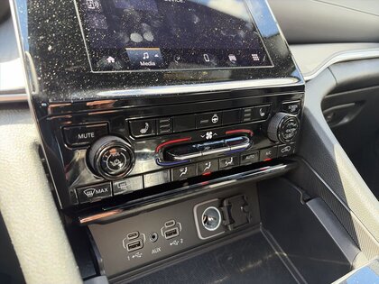used 2024 Jeep Grand Cherokee car, priced at $47,999