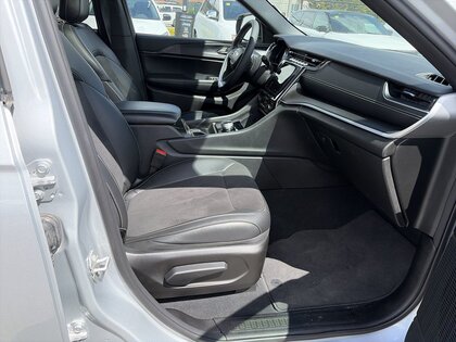 used 2024 Jeep Grand Cherokee car, priced at $47,999
