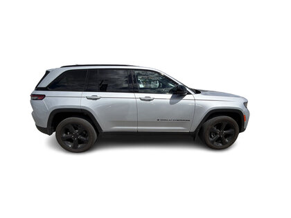 used 2024 Jeep Grand Cherokee car, priced at $47,999