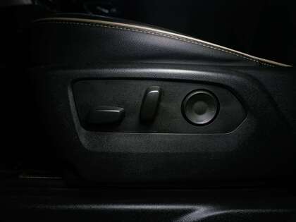 used 2023 GMC Yukon car, priced at $71,900