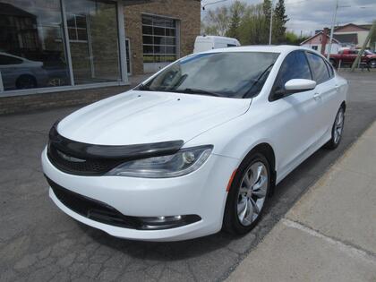 2015 Chrysler 200 S Sedan AWD