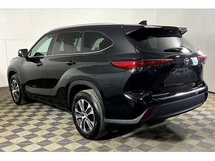 used 2023 Toyota Highlander car, priced at $45,798