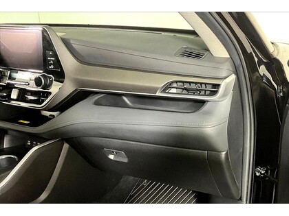 used 2023 Toyota Highlander car, priced at $45,798