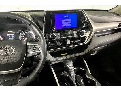 used 2023 Toyota Highlander car, priced at $45,798