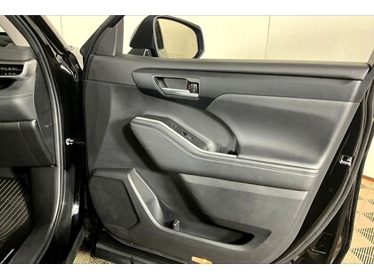 used 2023 Toyota Highlander car, priced at $45,798