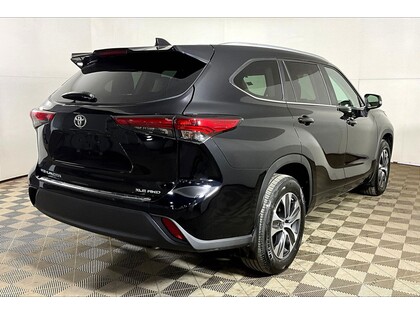 used 2023 Toyota Highlander car, priced at $45,798