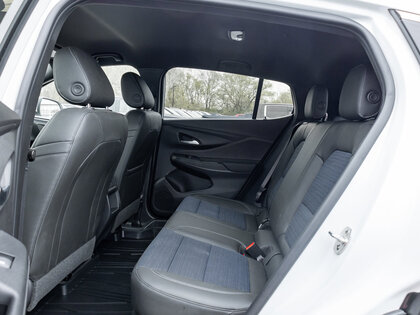 used 2025 Buick Envista car, priced at $25,995