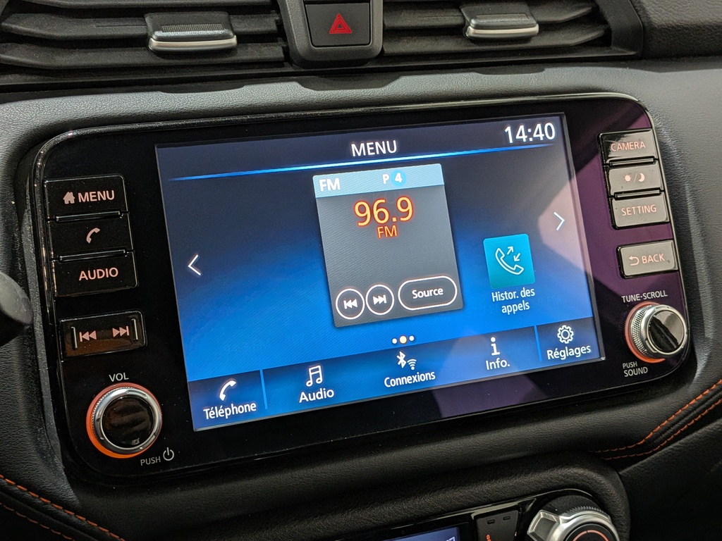 Nissan Versa 2023