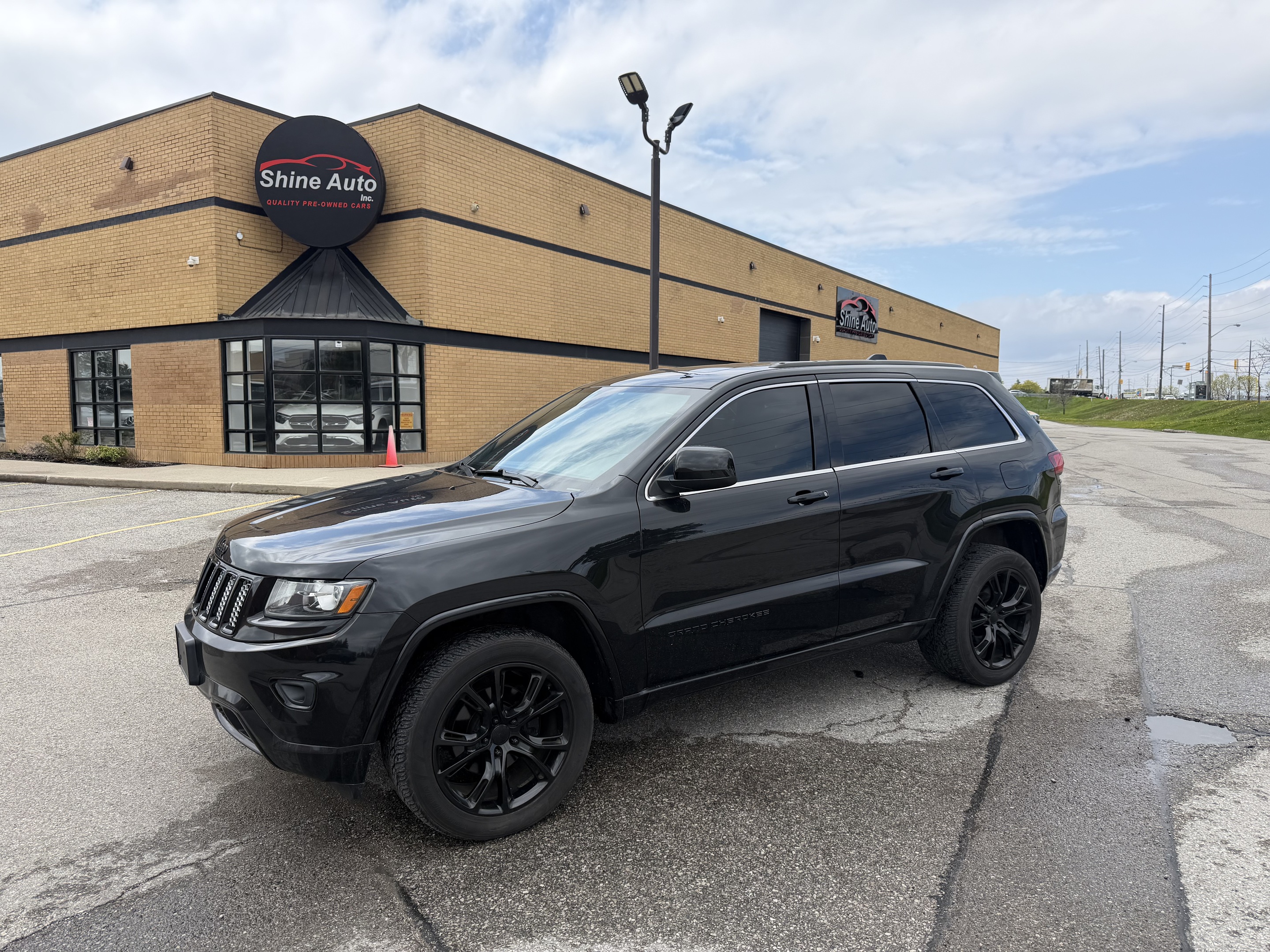 Black 2015 Jeep Grand Cherokee Laredo 4WD SUV / Crossover Four-Wheel Drive Automatic