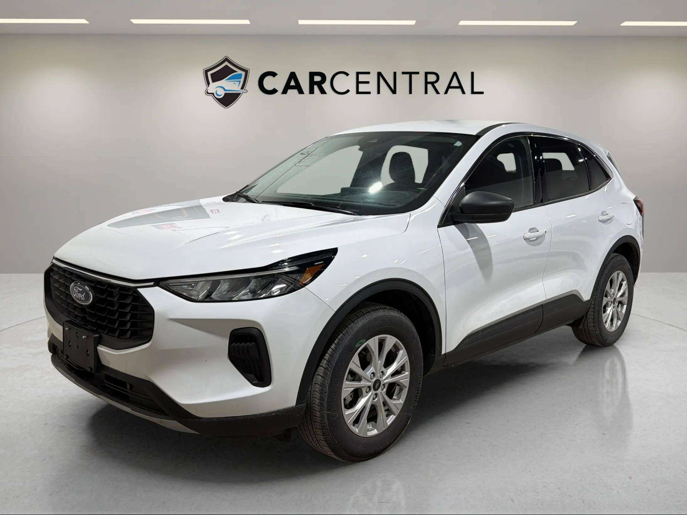 White 2024 Ford Escape Active AWD SUV / Crossover All-Wheel Drive 8-Speed Automatic