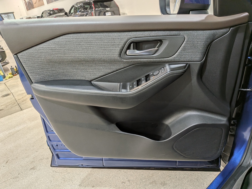 Nissan Rogue 2023