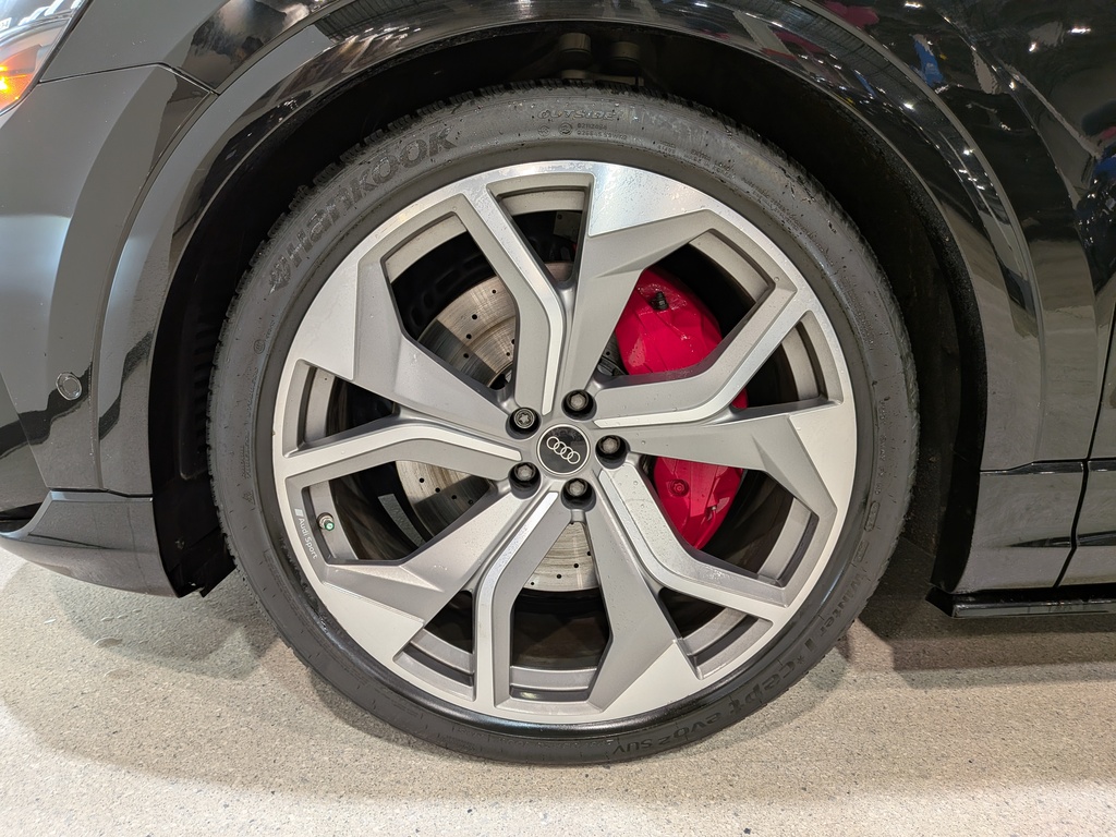 Audi RS Q8 2023