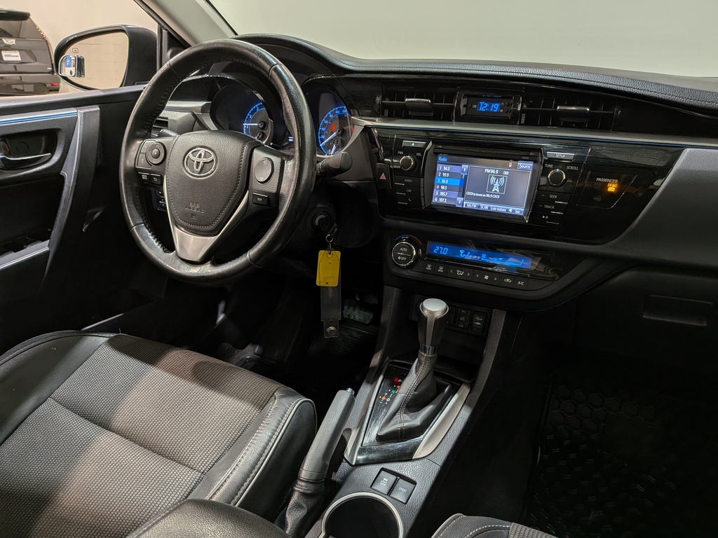 Toyota Corolla 2015