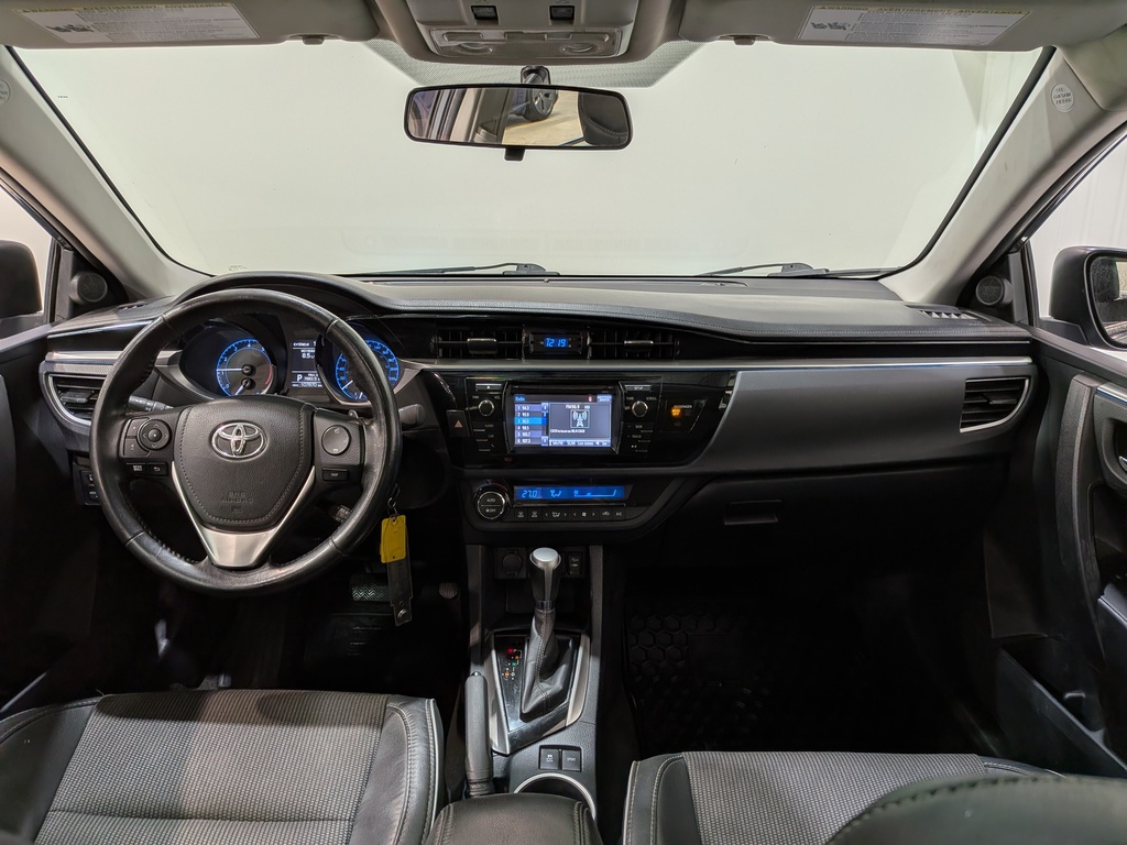 Toyota Corolla 2015