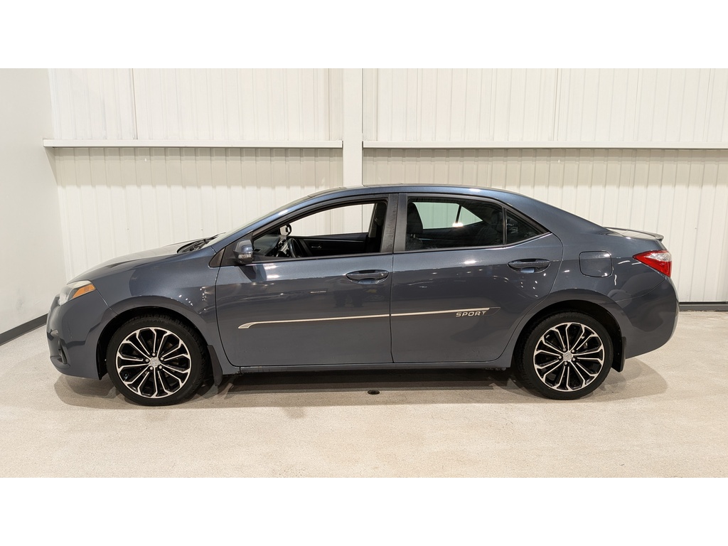 Toyota Corolla 2015