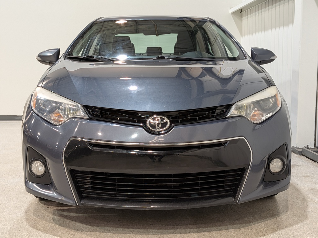 Toyota Corolla 2015
